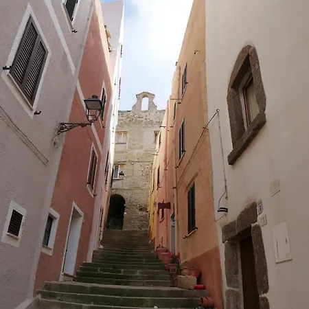 Il Tuo Palazzetto Storico - Tra Le Viuzze Della Rocca Antica Apartmán